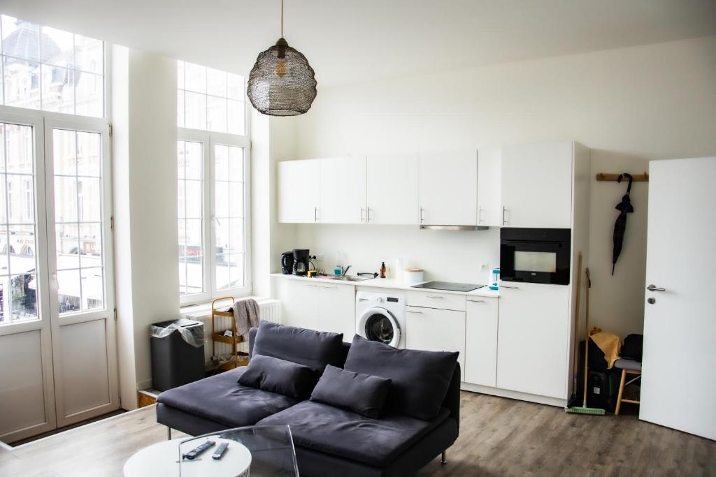 Apartment 10